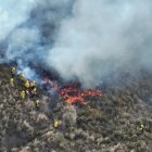 El fuego se sigue extendiendo por la montaña