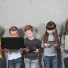 Los más pequeños deben utilizar las pantallas por un tiempo limitado