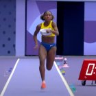 Kiara Rodríguez durante la competencia de salto largo T47 en París 2024.