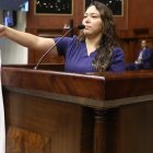 Los médicos posgradistas expusieron su precaria situación en la Asamblea, por el impago de sus becas desde el Estado.