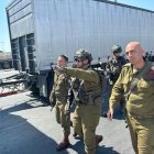 Límite. Efectivos del Ejército de Israel iniciaron el bloqueo y refuerzo de seguridad en la frontera de Allenby.