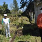 Realidad. Una acequia para agua de cultivos de los agricultores pasa por el sitio y se contamina, según los habitantes. En la zona hay varios pozos sépticos.