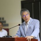 Guillermo Lasso participa de una actividad pública cuando era presidente de la República.