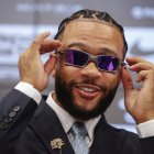 El futbolista neerlandés Memphis Depay, participa en una rueda de prensa este jueves en el estadio Neo Química Arena, sede del club Corinthians en Sao Paulo (Brasil). Depay fue recibido como una estrella en el aeropuerto internacional de Guarulhos, en São Paulo, por la afición del Corinthians, en un momento en que el equipo lucha por no descender a segunda división. EFE/ Sebastião Moreira