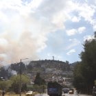 Desde varios sectores de la ciudad se evidenciaba el humo que se propagaba por el gran monumento de la virgen de El Panecillo.