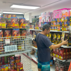 Referencia. Existen varios comercios legales de venta de pirotecnia.