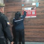 El propietario del lugar podría ser sancionado con una multa de hasta 3.680 dólares.