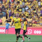 Octavio Rivero celebró el primer tanto frente a Macará en el Monumental