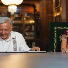El mandatario mexicano Andrés Manuel López Obrador y de la presidenta electa de México, Claudia Sheinbaum durante un acto protocolario este domingo.