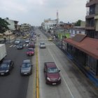 Foto referencia de invasión del carril de la Metrovía