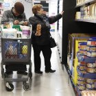 Las personas no han recuperado su consumo en España.