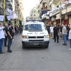 Una ambulancia conduce en el suburbio sur de Beirut después de que se informaran nuevas explosiones, un día después de que la explosión de buscapersonas matara a 12 personas, en Beirut, Líbano, el 18 de septiembre de 2024.