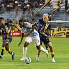 Jaime Ayoví es el único delantero que tiene disponible ahora Emelec y su contrato con el club se termina en diciembre de 2024.