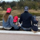 Cynthia con su familia