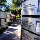 Placas en memoria de los 43 estudiantes de Ayotzinapa, durante una manifestación este sábado 21 de septiembre en la ciudad de Chilpancingo en el estado de Guerrero (México).