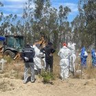 Según las autoridades, la exhumación es parte de la búsqueda de personas reportadas como desaparecidas.