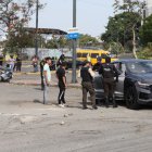 Auto baleado en Teatro Centro de Arte