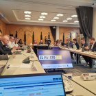 Reunión. Delegados de Ecuador y de otros siete países se mantienen en sesión para analizar estrategias para combatir el crimen transnacional.