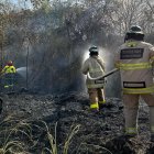 Bomberos de Samborondón atienden emergencia de incendio en La Puntilla.