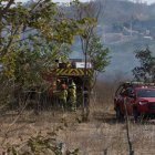 Personal del Cuerpo de Bomberos de Guayaquil en el sector Casas Viejas.