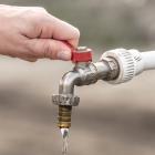 Fisura en canal de Pita afecta a más de 100 barrios del sur y centro.