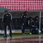 Leonel Álvarez no sabe que hacer, ya no da en Emelec.