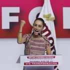 La presidenta electa de México, Claudia Sheinbaum en un conversatorio.