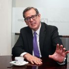 Proceso. Carlos Rabascall Salazar y Alejandra Rivas Mantilla es el binomio de  Izquierda Democrática (ID) Lista 12 ante el CNE.