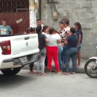 Situación. Familiares de la víctima acudieron a la morgue de Daule