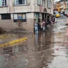 Desbordamiento de la quebrada Caupicho provoca inundaciones