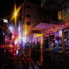 Un incendio se registró en un local ubicado en las calles Noguchi y Olmedo, en el centro de Guayaquil.