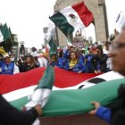 Personas de la oposición protestan este martes 1 de octubre de 2024 en las principales avenidas de la Ciudad de México (México)