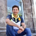 ENTREVISTA A SEBASTIAN GUAYASAMIN SOBRE LA PROXIMA COMPETENCIA DAKAR LAS FOTOGRAFIAS DE REALIZARON EN LAS INSTALACIONES DEL Sebastián Guayasamín está a una válida de convertirse en campeón mundial de rally raid. Espera en Marruecos dar el golpe final y quedarse con la anhelada corona.