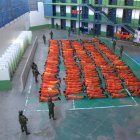 Los privados de libertad permanecieron en el patio mientras realizaban las requisas.