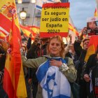 Manifestación convocada por Acción y Comunicación sobre Oriente Medio en recuerdo de las víctimas del atentado de Hamás que provocó hace un año la muerte de más de 1.200 personas.