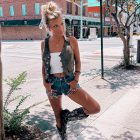 Taylor Rousseau Grigg era conocida en las redes sociales por su contenido de estilo de vida y su original manera de vestir.