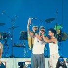 Su último sencillo, Autodiagnóstico, también será interpretado en el concierto.