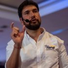 Pide disculpas públicas esta semana, por involucrarlo en contratos en los que -según refiere- no tiene injerencia.