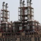 La barcaza turca genera energía para medio millón de hogares, según un informe.