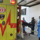 En el hospital José Carrasco del IESS se activó código plata con la llegada de los heridos en el ataque armado.