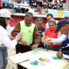 Los adultos mayores quieren dejar su legado a las nueva generación reviviendo las costumbres.