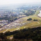 El autódromo de Buenos Aires tiene capacidad para 90.000 espectadores.