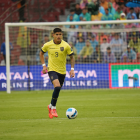 Piero Hincapié el el partido de Ecuador vs Paraguay en las eliminatorias sudamericanas