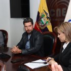 Políticos. El binomio de SUMA, Jan Topic y Mishelle Calvache.