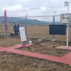 Dato. Se espera que dentro de un año estén listos los resultados preliminares con respecto al clima y demás factores de la zona donde será el nuevo aeropuerto.