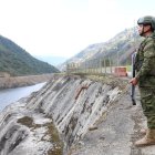 Un militar custodia Mazar en semanas pasadas.