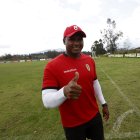 Antonio Valencia se desempeña actualmente como entrenador y dirigente de su equipo: AV25, plantilla que milita en Segunda Categoría.