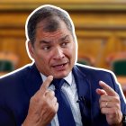 Rafael Correa, expresidente de Ecuador, enfrenta una denuncia por traición a la patria presentada por Ivonne Núñez, Ministra de Trabajo.