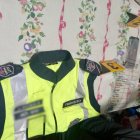 Uniformes oficiales fueron algunas de las evidencias recabadas durante el operativo ejecutado este jueves 17 de octubre.