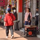 Ruido de los generaodres ante la falta de energía eléctrica en pelan calle